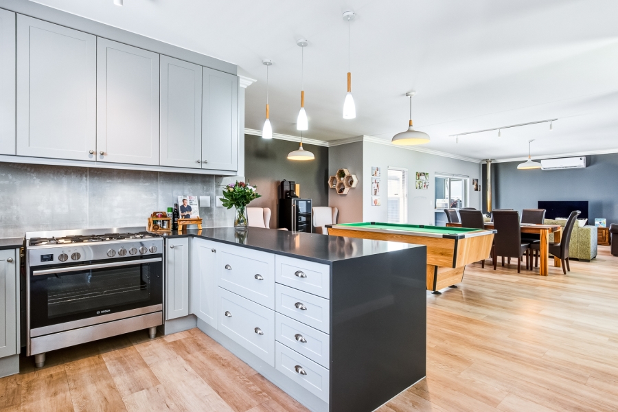 3 Bedroom Property for Sale in Pinehurst Western Cape